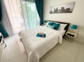 studio on pratamnak next to the sea